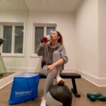 Jessica Biel Instagram - I take my Kinderlyte breaks very seriously. In other news… @kinderfarms is now available at @walmart! Hence the cooler bag. Great cooler bag.