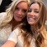 Jessica Biel Instagram - Back at it with my partner in crime. Literal crime. We are so thrilled to announce our new project CANDY — the true, eerie, and bizarre story of Candy Montgomery. It’s uplifting stuff for us, as per usual 🎬 I will be playing Candy herself - and Michellepurple and I will be executive producing. We can’t wait to bring this story to you (via @hulu)… that’s all I can say for now! Stay tuned 👏🏼