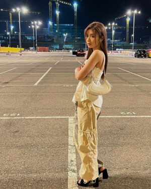 Jessica Chan Yee Chun Instagram - Perfect ITZY night 🖤 with @charleskeith_hk @charleskeithofficial