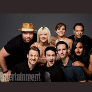 Jessica Lucas Instagram - Thank you @warnerbrostv for another amazing #sdcc! I couldn't love this group of people more ❤️#gothamseason4