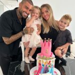 Jessica Thivenin Instagram - 2 ans aujourd’hui joyeux anniversaire à notre princesse Leewane 👑💕