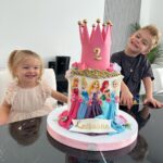 Jessica Thivenin Instagram - 2 ans aujourd’hui joyeux anniversaire à notre princesse Leewane 👑💕