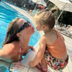 Jessica Thivenin Instagram – Turquie 🇹🇷 fini ♥️ Nous avons encore une fois, passé d’incroyables vacances en famille! 
Je suis tellement heureuse et éternellement reconnaissante de pouvoir voyager faire profiter nos enfants, nous créer des souvenirs inoubliables ! Enfin plus pour nous que pour eux 🤣 c’est horrible de ce dire qu’il se rappelleront pas🤣 mais nous oui pour toujours ! 
Resort : @rixossungate 
#collaborationcommerciale Rixos Sungate Resort – Antalya, Turkey