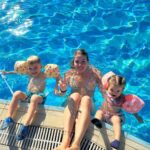 Jessica Thivenin Instagram - On est bien arrivés au @rixossungate Les enfants sont au paradis ♥️🥹 #collaborationcommerciale Rixos Sungate Resort - Antalya, Turkey