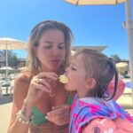 Jessica Thivenin Instagram - Nos vacances à Minorque se termine elles étaient incroyable 🥹 les voir aussi heureux je suis comblée ❤️🍀