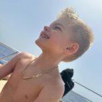 Jessica Thivenin Instagram - Minorque 🇪🇸♥️ en famille on s’éclate, je suis tellement reconnaissante, qu’on puisse vivre tout ça, et aucun regret sur la destination qu’on a choisis qui est juste magnifique 🥹 GRATEFUL 🍀 Menorca - Islas Baleares - Spain