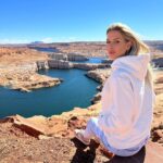Jessica Thivenin Instagram - Lake Powell, on en prend plein la vue ♥️ Lake Powell, Utah