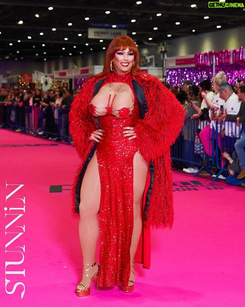Jessica Wild Instagram - What an amazing weekend at @rupaulsdragcon UK!! Thanks to all the people who came to visit me at my booth. My Fans are everything to me. Thanks also to some of my sisters who took time out of their time to visit me. What a beautiful experience!! I love you all❤️ #rupaulsdragrace #rupaulsdragcon #Uk