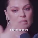 Jessie J Instagram - ✨A gentle reminder for anyone who needs it ✨ Keep acting on your instincts. Keep running towards your light. Keep moving forward. You got this. 🫂 Self love