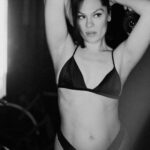 Jessie J Instagram - Me My sister and her 📷 2 Amazon lights My garage 🧊 20 mins Taaaa Daaa Where there's a will, there's a way.