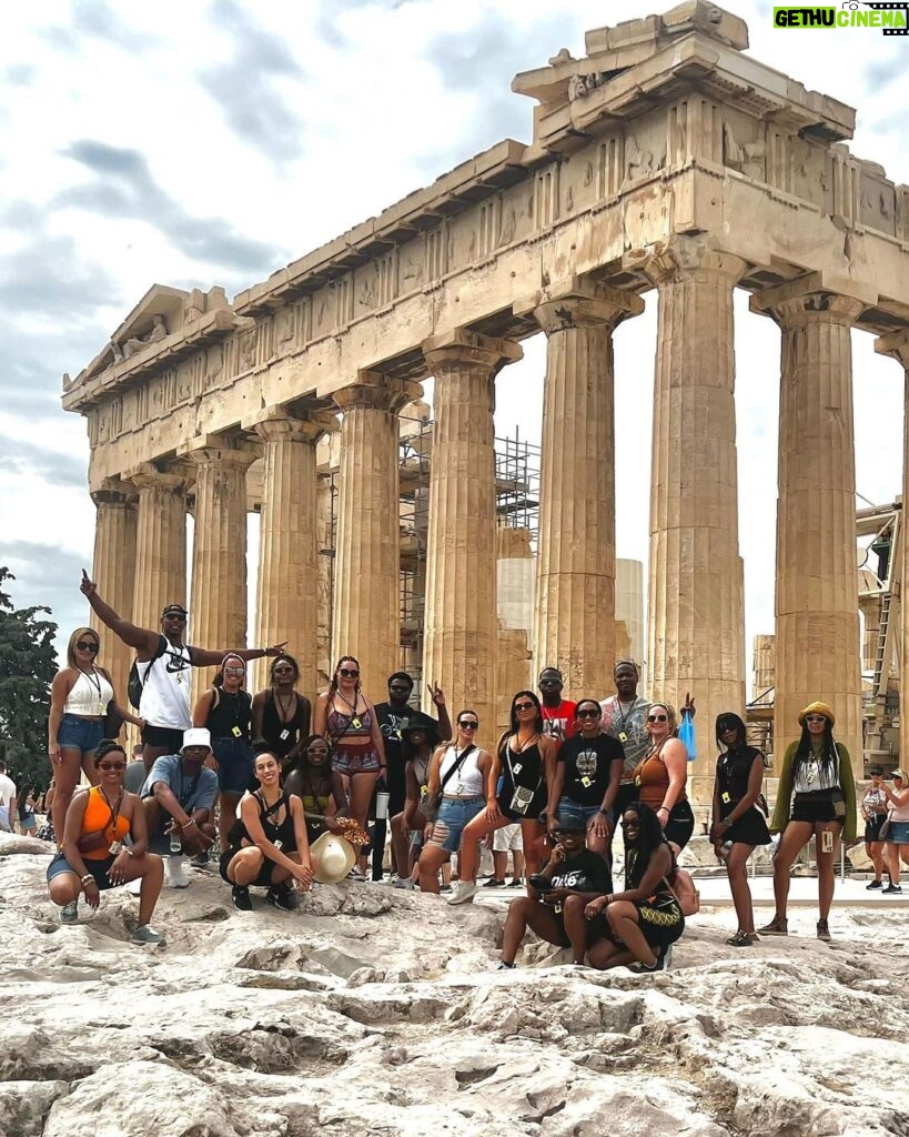 Jessie T. Usher Instagram - GREECE. You really did it for me 🥹🙌🏾 I loved every second . it took me finally tapping in with @topshelfgetaways to take a trip that wasn’t work related 😅 but mannnn I’m glad I did . Great food. Better people. Immaculate vibes. 10/10 @serdariusblain 🙌🏾🇬🇷 Greece