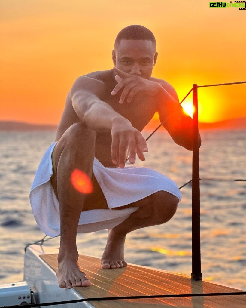 Jessie T. Usher Instagram - GREECE. You really did it for me 🥹🙌🏾 I loved every second . it took me finally tapping in with @topshelfgetaways to take a trip that wasn’t work related 😅 but mannnn I’m glad I did . Great food. Better people. Immaculate vibes. 10/10 @serdariusblain 🙌🏾🇬🇷 Greece