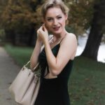 Jiřina Daňhelová Instagram - ,, Zatímco mi pripadá, že na nektery veci čekám ukrutne dlouho, podzim si naopak nakráčel zas príliš brzy. Vsichni mi na to ríkáte, že je to presne tak jak to má byt...Budu Vám verit. Ale dost se mi to teda nezdá. " 15.9 prehlídka @poner_official Dekuji @karelpiskule ♥️ @kajapavlicek_official @marketasimkova @maccosmeticscz A taky @mat.dav of course ♥️