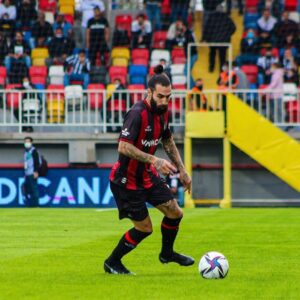 Jimmy Durmaz Instagram - +3 puan ✅ bravo takim devamkee 

#dmz #beard #karagumruk #devamkee #