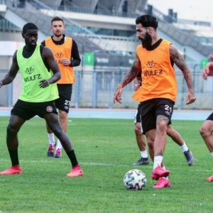 Jimmy Durmaz Instagram - Back in istanbul again @badouboy7 🔴⚫️ @karagumruk_sk  #jd21 #dmz #dmz21 #jdbeard