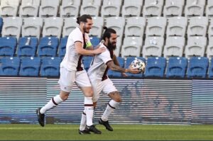 Jimmy Durmaz Instagram - Bravo takim 3 puan ama biz devam ediyoruz !! 🔴⚫️

3 important points but we keep on going with the hard work 🔴⚫️ #jd #jdbeard #dmz #beardman #karagümrük #gümrük