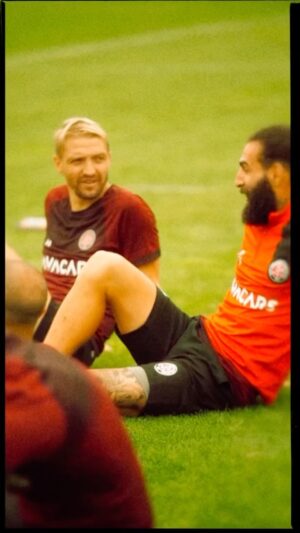 Jimmy Durmaz Instagram - ⚽️🤍#jimmydurmaz #dmz #karagümrük #futbol @edizozcan 🎥