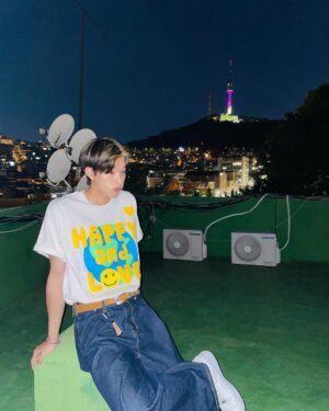 Jin Ho-eun Instagram - 🌏💛🍀HAPPY AND LOVE🌀💚😄
