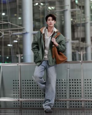 Jirawat Sutivanichsak Instagram - Bonjour, Paris! I’m so excited for the upcoming @LOEWE Fall Winter 2024 Men’s Show. 

Let’s watch the show together on January 20, 2024, at 6:00 pm (TH Time). 
Join me for a fashion-filled experience! 

#LOEWE
#LOEWEFW24
#LOEWExDew