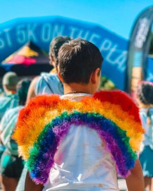 João Pedro Bernardes Instagram - O mundo precisa(va) de mais cor 🌈 

A The Color Run by Ageas é muito mais que uma corrida, é um convite para todos/as fazerem exercício físico e se divertirem! 🥰 
Obrigado @ageasgrupo pelo convite, e por tornarem o mundo num lugar mais feliz! Foram, sem dúvida, os 5km mais felizes e coloridos do Planeta!

#GrupoAgeasPortugal #thecolorrunportugal / p u b