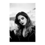Joana França Instagram - Não sei quanto tempo esta foto tem... sei que os fotógrafos são 🔝 #joanafrança #joanafranca #pedroluisphotography #inessilvafotografia #foto #fotograﬁa #picoftheday #image #blackandwhite #amazing #shots Navega