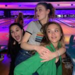 Joey King Instagram - A whirlwind of less than 24 hours in LA for moms birthday!!!!! And reuniting with @kelliisking and @moyk9 since they got engaged and Kelli turned 30!!!!!!! I love my family so much. Happy birthday mama (and Kelli!) also I got 4 strikes and I’m so lucky the bowling alley didn’t have fireball for celebratory shots cuz I’d be on the darn tootin floor !!!!!!!!