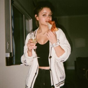 Joey King Thumbnail - 3 Million Likes - Most Liked Instagram Photos