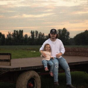 Joffrey Charles Instagram - 3 ANS pour ma princesse préférée ❤️
Bonne fete,
Je t’aime tellement