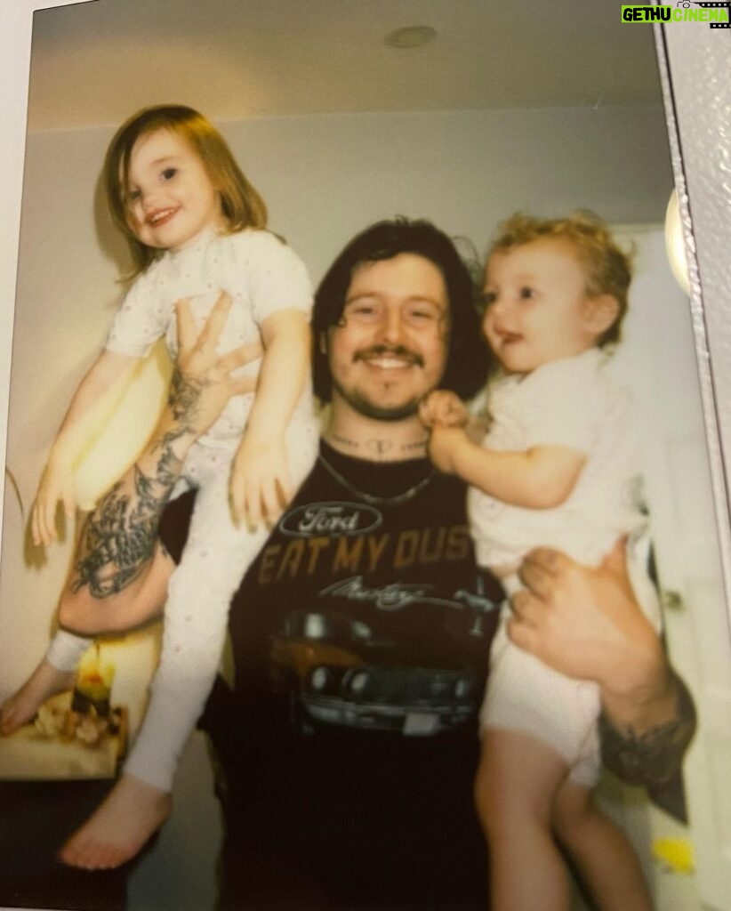 Joffrey Charles Instagram - Joyeuse fete des pères a tous les daddy
