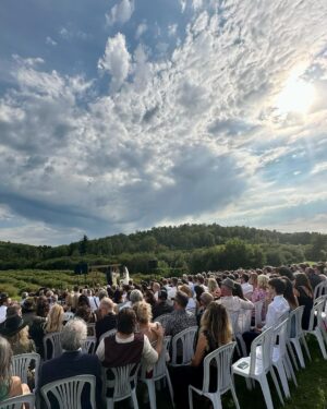 Joffrey Charles Instagram - Mariage de mes beaux @jeansebastienchouinard77 @marienoellehamelin 

je vous aime.
