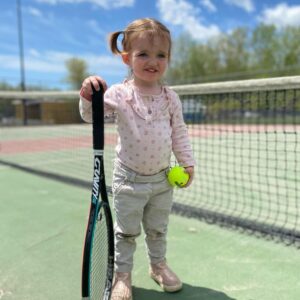 Joffrey Charles Instagram - Aujourd’hui on a joué aux raquettes de hockey avec mononk @marcelgauthierdemers