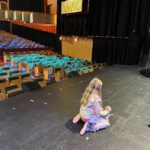 Johannes Nymark Instagram – Maggie elsker teater, og i dag er hun med far på arbejde❤️ Tivoli