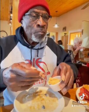 John Amos Instagram - @snoopdogg thank you for the shout out. You know your on the right path any time that Big Snoop gives you a #shoutout.  Here is a shout out back!  Much respect.  Pops aka J.A.