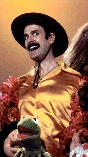 John Cleese Instagram - To dream, the impossible dream! 🐸👹🐷

 “The Muppet Show” 1977

#themuppetshow #theimpossibledream #comedyskits