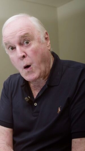 John Cleese Instagram - The secret is out: I’m hitting the road this fall on an epic 5-week US 🇺🇸 tour and tickets are on sale now! Don’t miss your last chance to see me before I die. ☠️ Tickets available at http://bit.ly/JCleeseLive 🪦

#comedytour #comedyshow #montypython #livecomedy