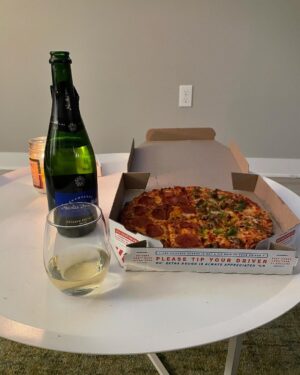 John Gallagher Jr. Instagram - HNY 🍕🍾