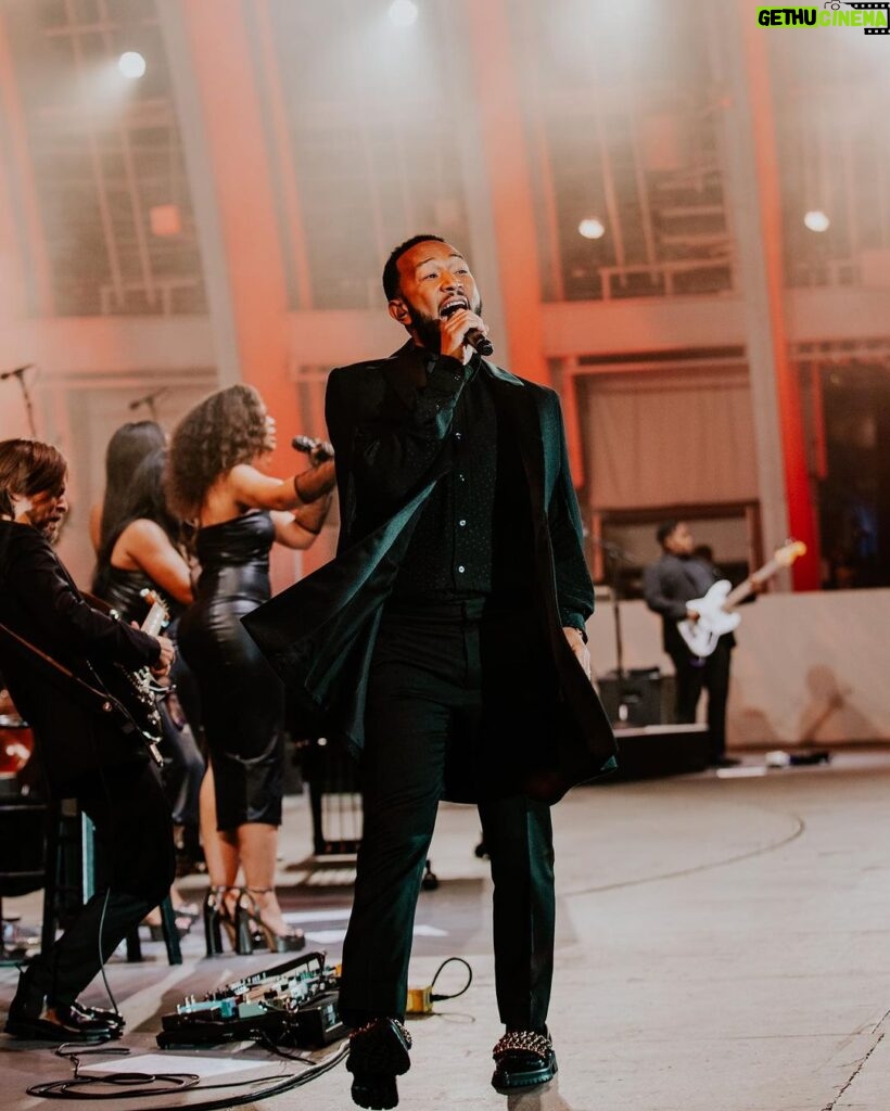 John Legend Instagram - More shots from our beautiful evening together at the @hollywoodbowl with the @laphil orchestra and gospel choir! 📸 @simplyyvan Hollywood Bowl