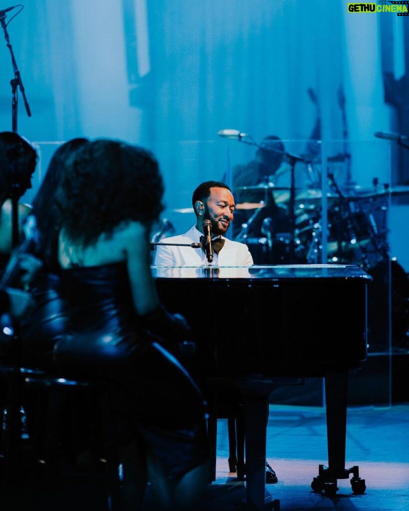 John Legend Instagram - More shots from our beautiful evening together at the @hollywoodbowl with the @laphil orchestra and gospel choir! 📸 @simplyyvan Hollywood Bowl