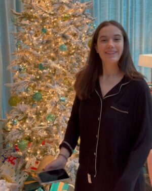John Travolta Instagram - Merry Christmas from the Travolta family!🎄
