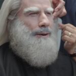 John Travolta Instagram - New beard.🎅 Same disco moves.🕺 #CapitalOnePartner See how the magic is made in this behind the scenes of @capitalone’s new Quicksilver holiday commercial!