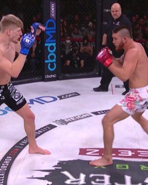 Johnny Eblen Instagram - Will Eblen stop "The Assassin" in Dublin? 👀

Middleweight champ @johnnyeblen and @fabian_edwardsmma clash THIS SATURDAY on @shosports. Last chance to secure your #Bellator299 tickets via the bio link 🇮🇪