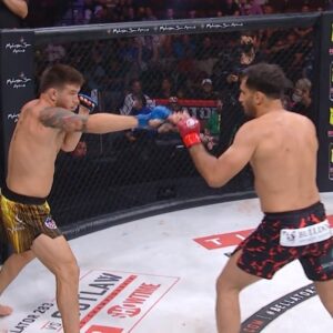Johnny Eblen Instagram - 𝑪𝑯𝑨𝑴𝑷𝑰𝑶𝑵𝑺𝑯𝑰𝑷 𝑴𝑶𝑴𝑬𝑵𝑻 🏆

@johnnyeblen left no doubt at Bellator 282 that he was here to stay capturing the Bellator Middleweight World Title 

#PFLvsBellator