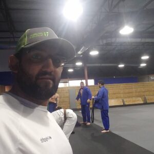 Johny Hendricks Instagram - About to get some good rolls in with @jgrocha @rafael_formiga