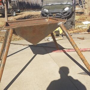 Johny Hendricks Instagram - Just got done with welding my legs on my grill I'm trying to build not done yet but getting close #welding