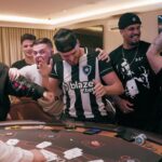Jon Vlogs Instagram - Noite de cassino da @jogueblaze 🎰 Uruguay - Montevideo
