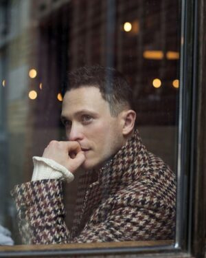 Jonathan Tucker Instagram - “You wanna commit to things in your life. If you’re not willing to do that, don’t show up.”⁣ Link in bio for @iriscovetbook
⁣

Photographer: Karl Simone @karl_simone ⁣
Stylist: Michael Fusco @mikeystyles⁣
Groomer: Jeff Chastain @mascbyjeffchastain⁣
Stylist Assistant: Merrit Rea @merritt.rea ⁣
Interview by Matthew Rettenmund