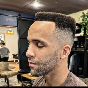 Jordan Leavitt Instagram - Before battle I focus on the things that's matter 😎
Deez hands 👐🏾
Dis hair👨🏿‍🦱
#longlivethemonkeyking

I know y'all say my hair looks ridiculous when I fight 🤣  Hear me out though. I'm Black(ish), you can't expect this hair to keep its shape without product 😂 #iykyk

Thankfully, it looks damn good when I'm not fighting 🙂
Thankful for @elliottandco for making me look clean. I won't wait 6 months between haircuts this time 😅