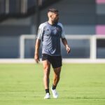 Jordi Alba Instagram - 😁💗🖤 Florida Blue Training Center