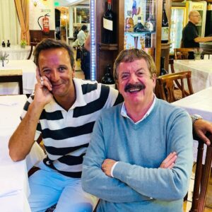 José Pedro Vasconcelos Instagram - A tradição está viva, jantar de verão com o meu amigo Quim, desta feita foi o mais velho que veio ter com o mais novo ao Sotavento. Gosto muito de ti Sr Barreiros