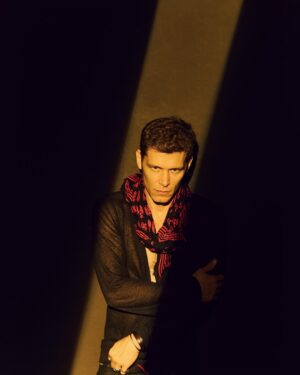 Joseph Morgan Instagram - Step into the light #churchofblood #dctitans